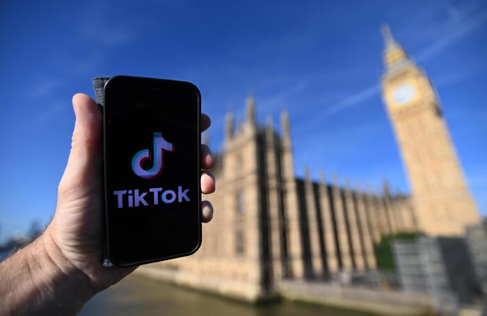 L'Ue minaccia stop a funzioni di TikTok Lite da giovedì