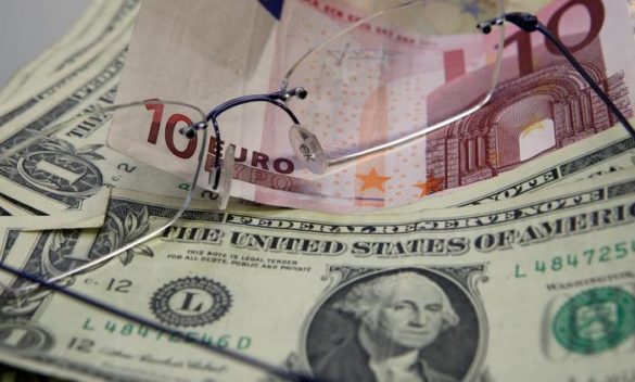 L'euro è in lieve calo a 1,0617 dollari in avvio di giornata