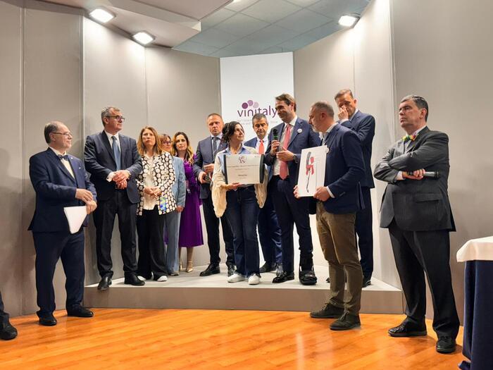 Vinitaly, premio Angelo Betti alla memoria di Marisa Leo