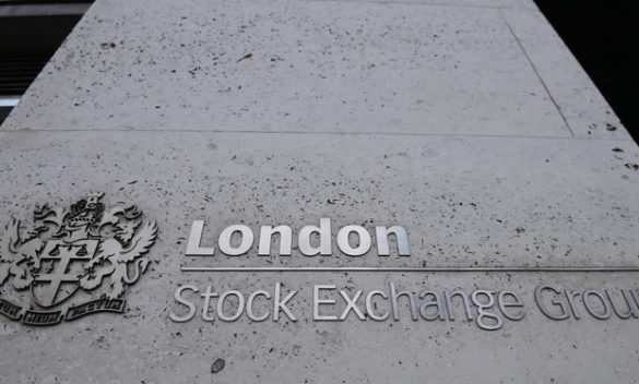 Borsa: l'Europa parte piatta, Londra +0,1%