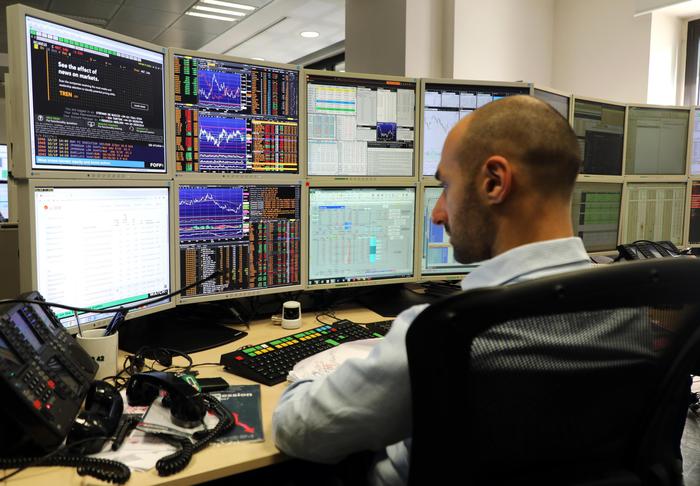 Lo spread tra Btp e Bund chiude poco mosso a 128,7 punti