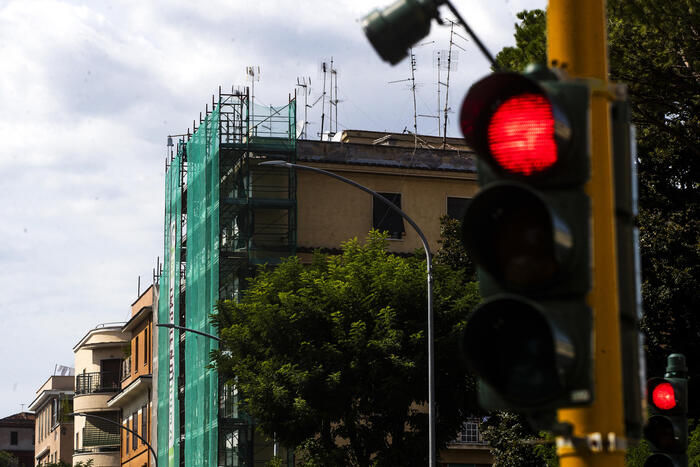 Stretta sul lavoro nero, anche per ristrutturare casa