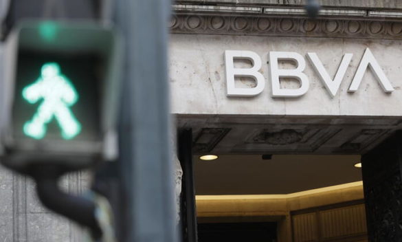 Bbva lancia un'offerta ostile da 11,5 miliardi su Sabadell