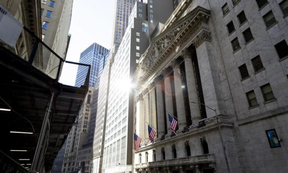 Wall Street apre debole, Dj -0,06%, Nasdaq +0,06%