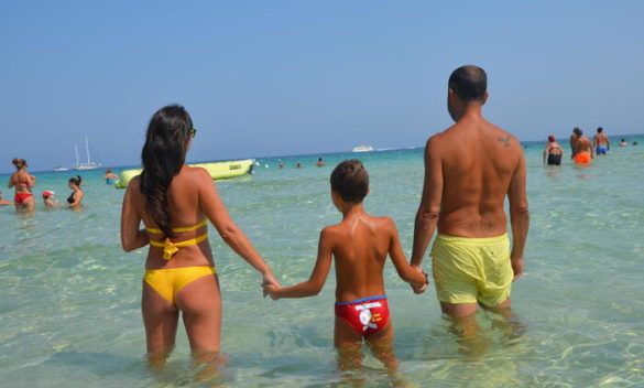 I figli assorbono oltre un terzo spesa mensile delle famiglie