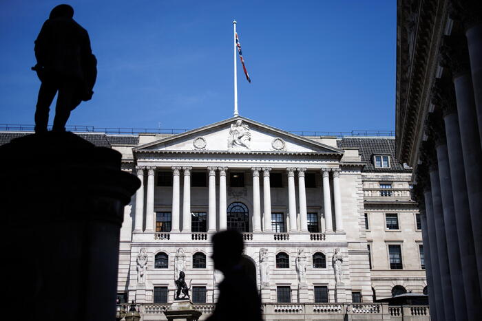 Bank of England lascia i tassi d'interesse al 5,25%