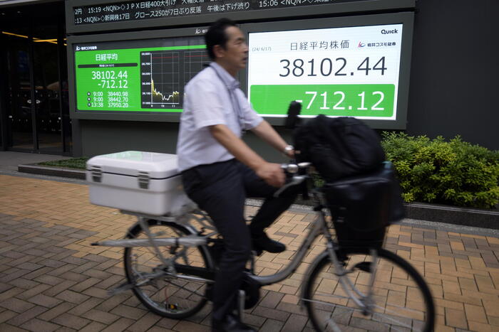 Borsa: Tokyo, apertura in calo (-0,35%)