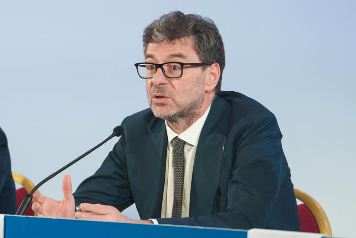 Giorgetti, 'ho lavoro da fare, non vado a Bruxelles'