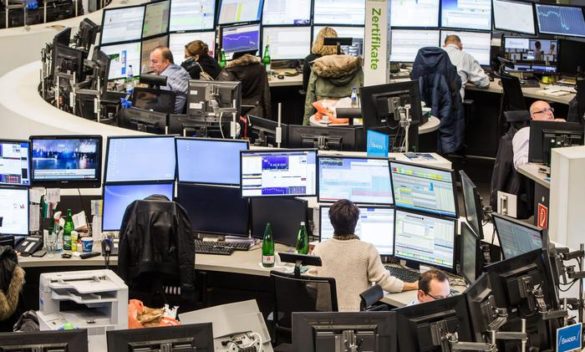 Borsa: l'Europa conferma il calo, listini guardano alla Bce