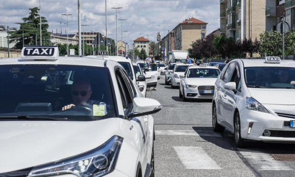 Mimit, dal 17 giugno incentivi Ecobonus per taxi e Ncc