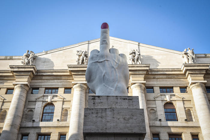 Borsa: Milano chiude in calo, Ftse Mib -0,29%