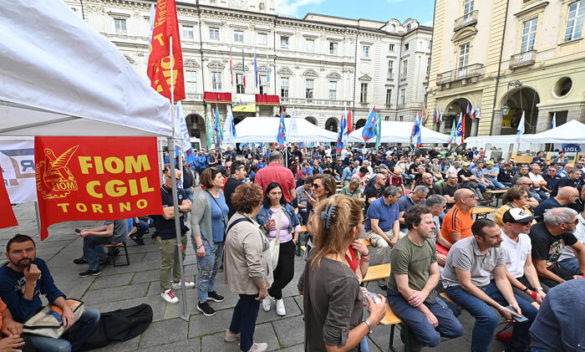 Sindacati Stellantis in piazza, non-stop a Torino