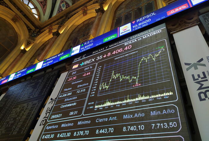 Borsa: bene l'Europa e i bond con le scommesse sui tassi