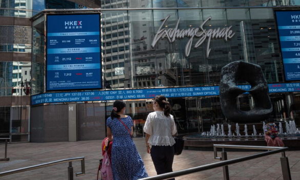 Borsa: Hong Kong negativa, apre a -0,59%