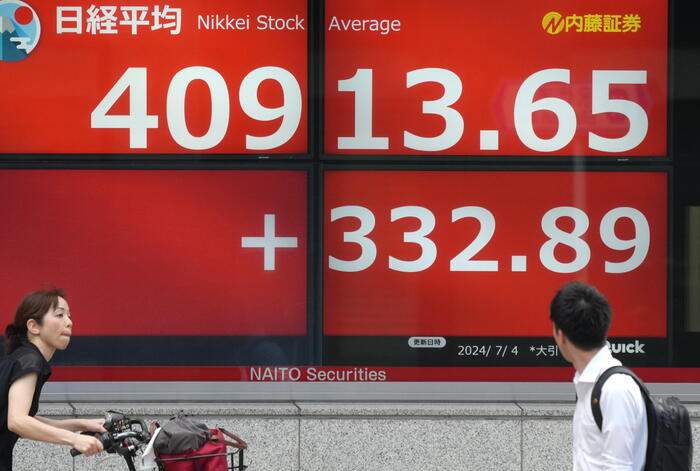 Borsa: Tokyo, apertura poco variata (+0,03%)