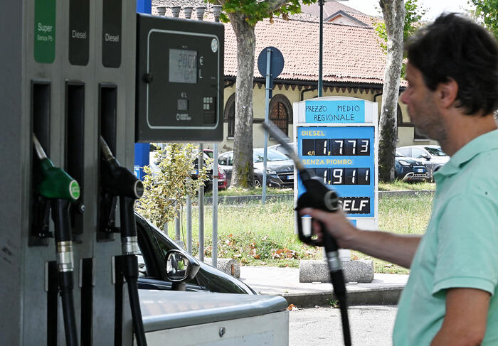 Urso, in Cdm riforma rete carburanti prima di ferragosto