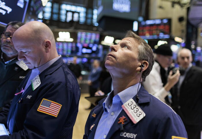 Wall Street su nuovi record dopo il fallito attentato a Trump