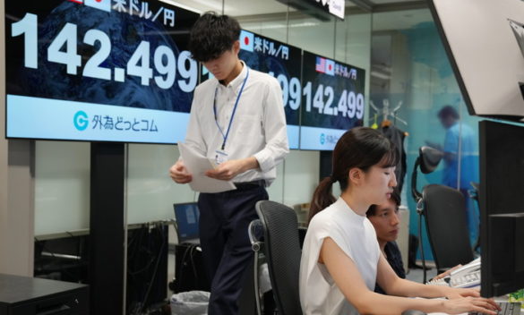 La Borsa di Tokyo chiude in netto rialzo del 10,2%