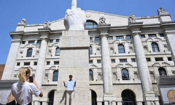 Borsa: l'Europa migliora dopo i dati Usa, Milano -0,7%