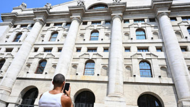 Borsa: a Milano non riesce il rimbalzo ma vola Mps