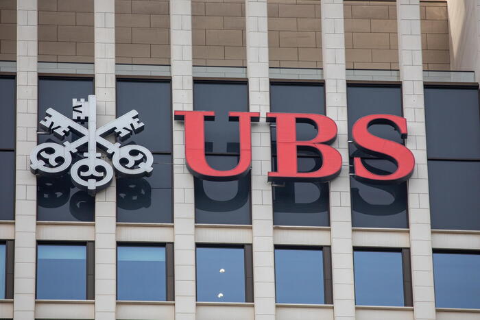 Ubs oltre le attese, in sei mesi l'utile sale a 2,9 miliardi