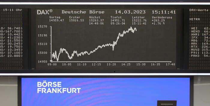 Borsa: l'Europa apre in deciso calo, Francoforte (-1,1%)