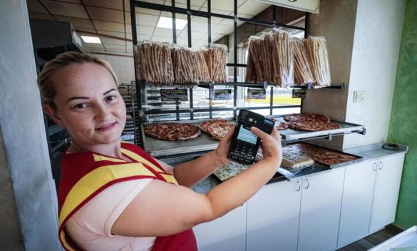 In estate +24,5% per pagamenti cashless, in calo stranieri