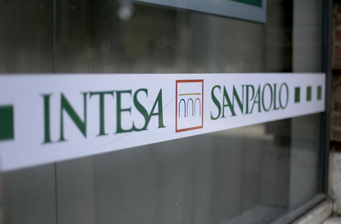 Sindacati, verso 3mila uscite volontarie da Intesa Sanpaolo