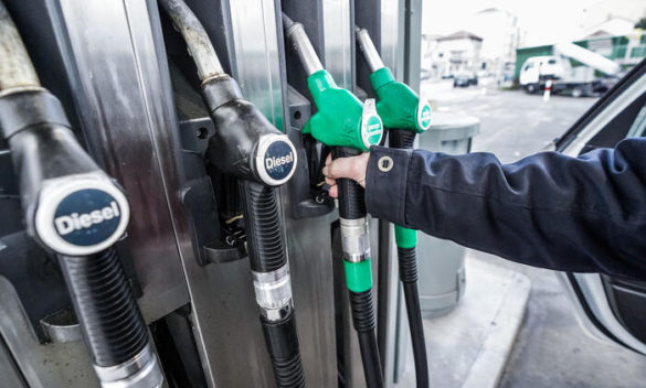 Qe, benzina self scende sotto 1,8 euro al litro