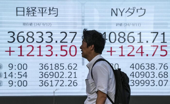 Borsa: Asia cauta ma la Cina corre dopo il pil