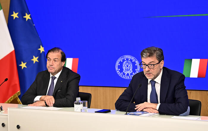 Giorgetti: 'Confermato il cuneo, nessuno avrà nuove tasse. Non ci sono misure sul catasto'