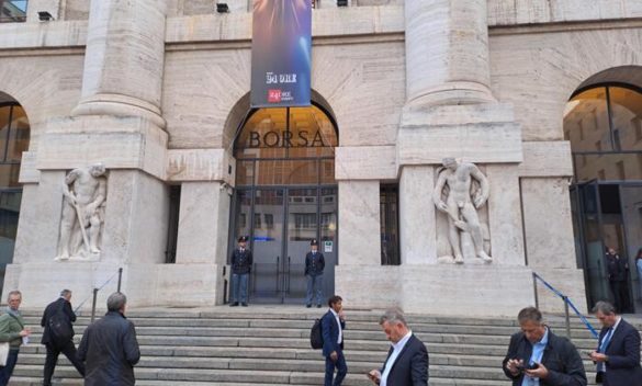 Borsa: Milano cede lo 0,25%, il mini-greggio frena Eni e Saipem