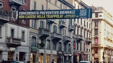 Striscioni a Milano contro concordato biennale, 'una trappola'