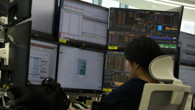 Borsa: l'Asia chiude in fiacca con i timori per la Cina