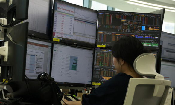 Borsa: l'Asia chiude in fiacca con i timori per la Cina