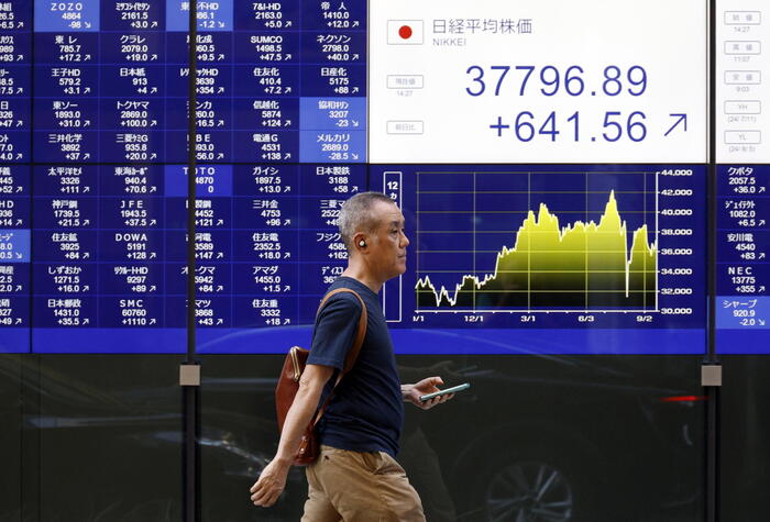 Borsa: Tokyo, apertura in poco variata (-0,11%)