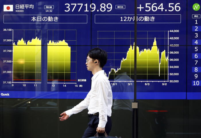 Borsa: l'Asia in calo in scia a Wall Street coi tecnologici